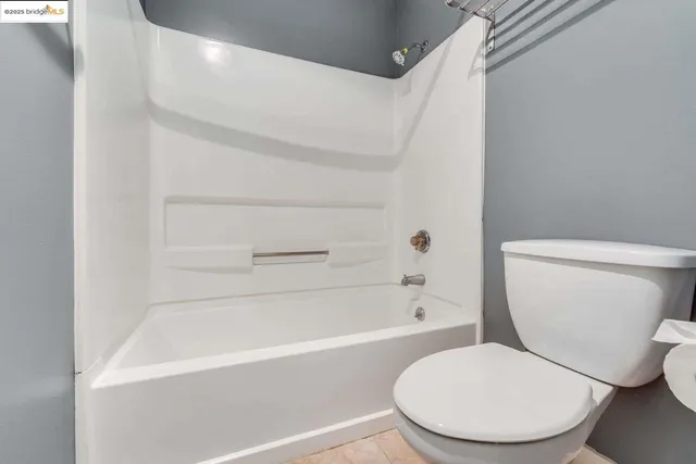 $269,000 | 6400 Christie Avenue, Unit 5109, Emeryville, CA 94608