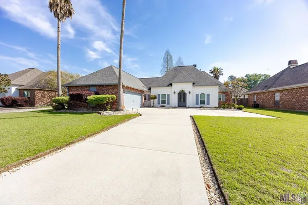 $2,200 | 18062 Wilkes Drive, Prairieville, LA 70769