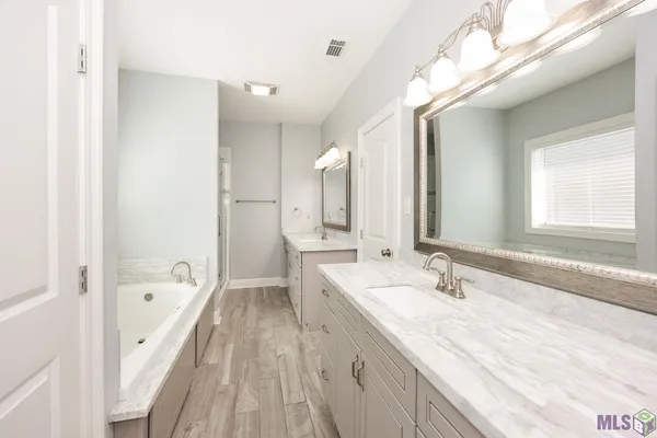 $2,200 | 18062 Wilkes Drive, Prairieville, LA 70769