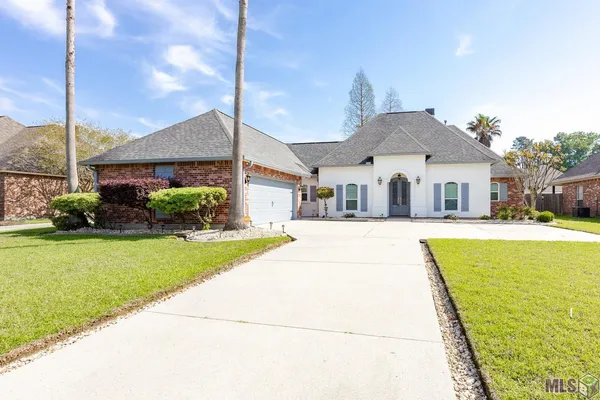 $2,200 | 18062 Wilkes Drive, Prairieville, LA 70769