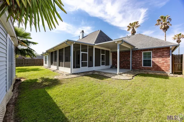 $2,200 | 18062 Wilkes Drive, Prairieville, LA 70769