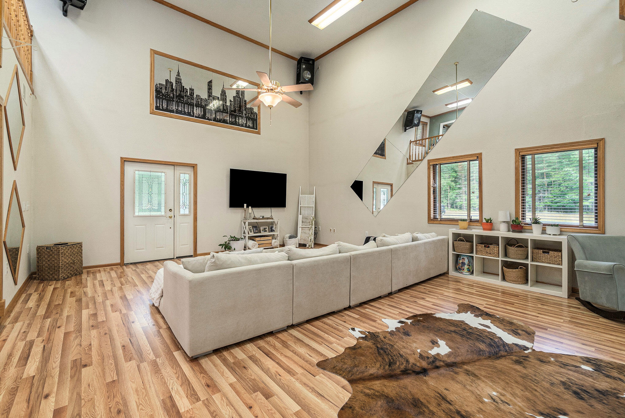 5847 West Miller Road Shepherd, MI 48883 - Photo 14 of 31 Open Livingroom