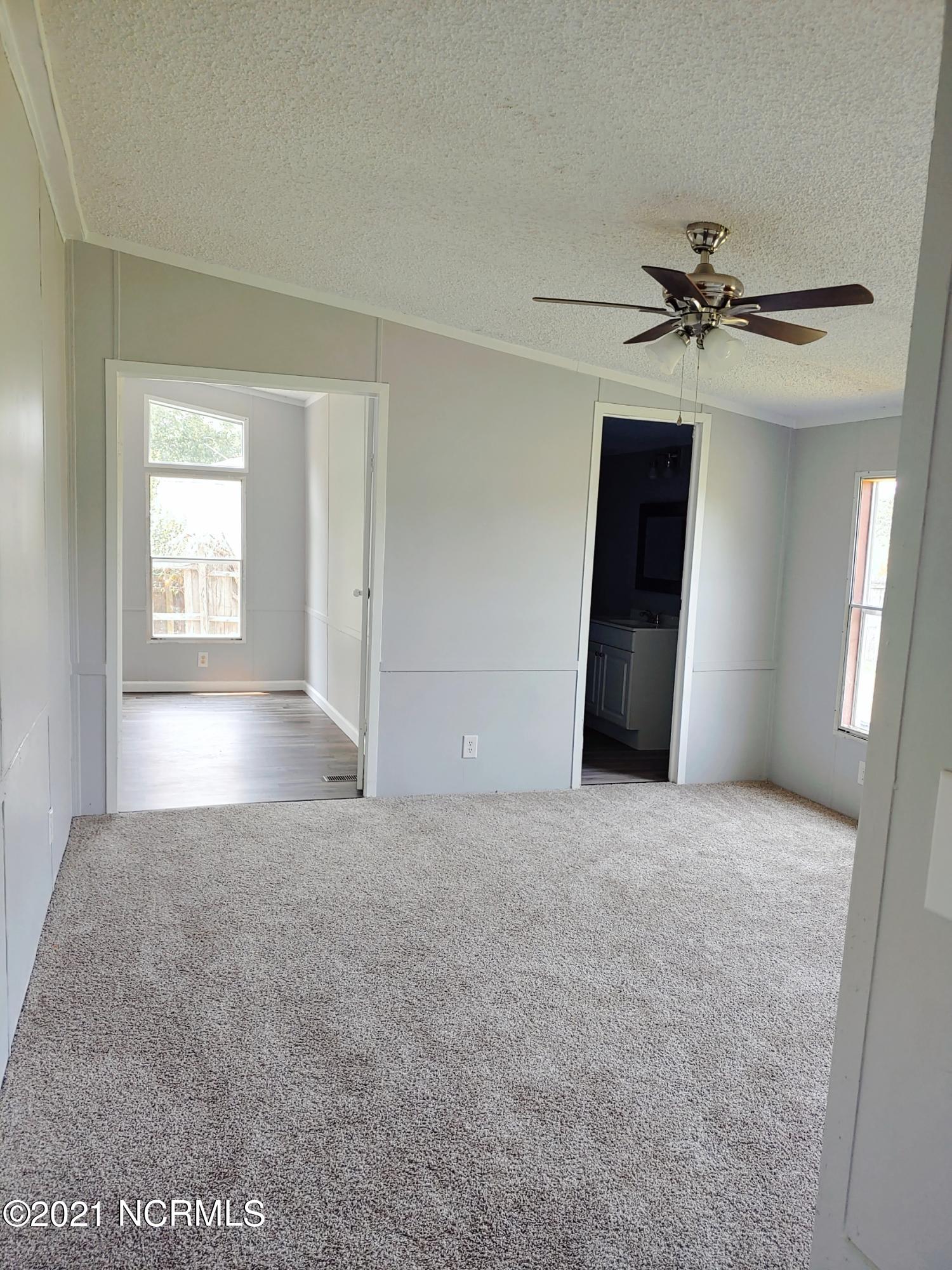 4124 Shawnee Road Wilson, NC 27893 - Photo 4 of 14 4 - Master Bed