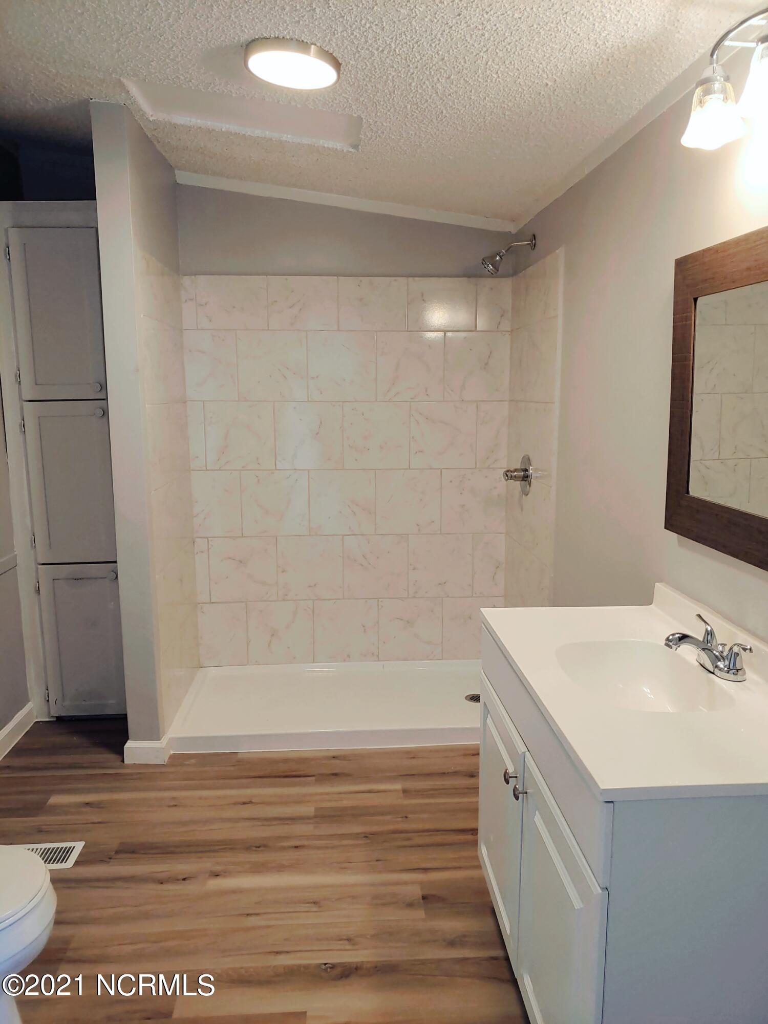 4124 Shawnee Road Wilson, NC 27893 - Photo 5 of 14 5 - Master Bath
