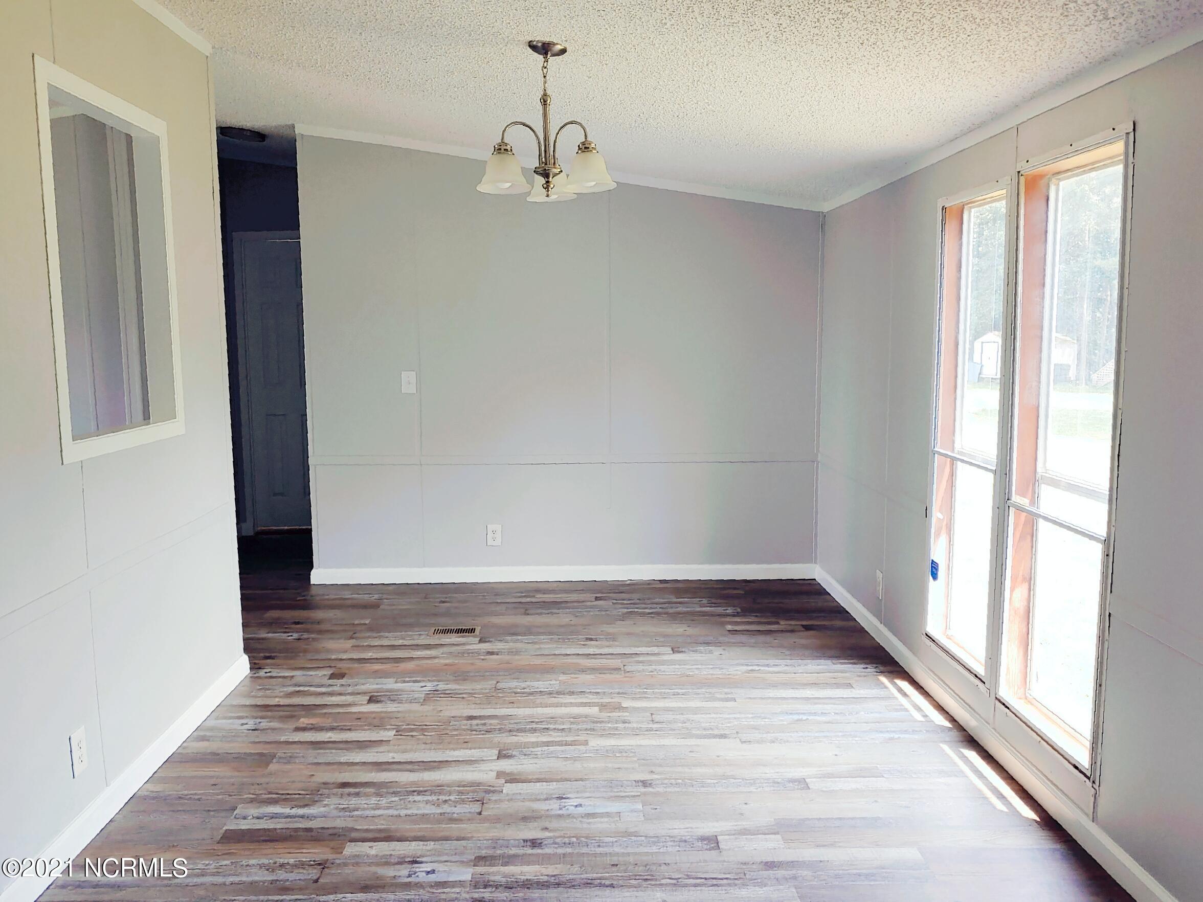 4124 Shawnee Road Wilson, NC 27893 - Photo 10 of 14 10 - Dining Room