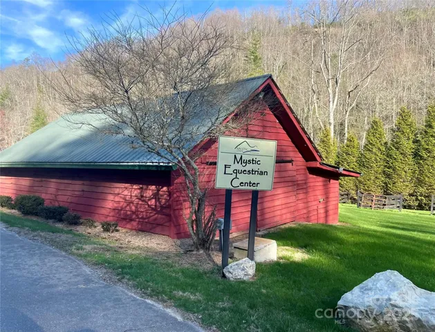 a view of backyard with green space