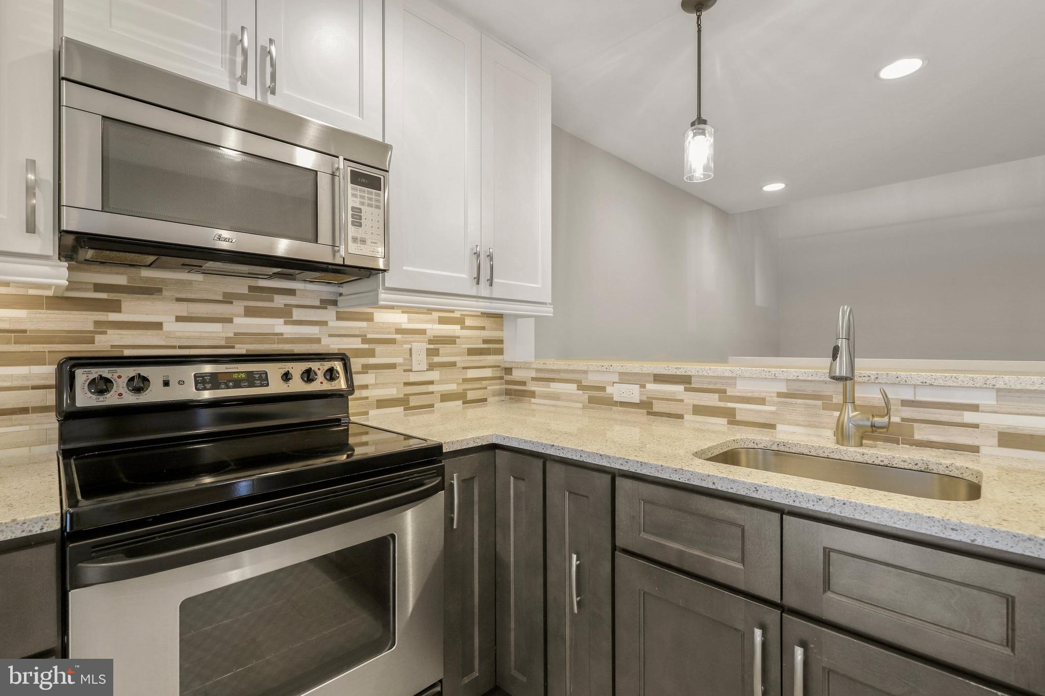 11156 Saffold Way Reston, VA 20190 - Photo 15 of 41