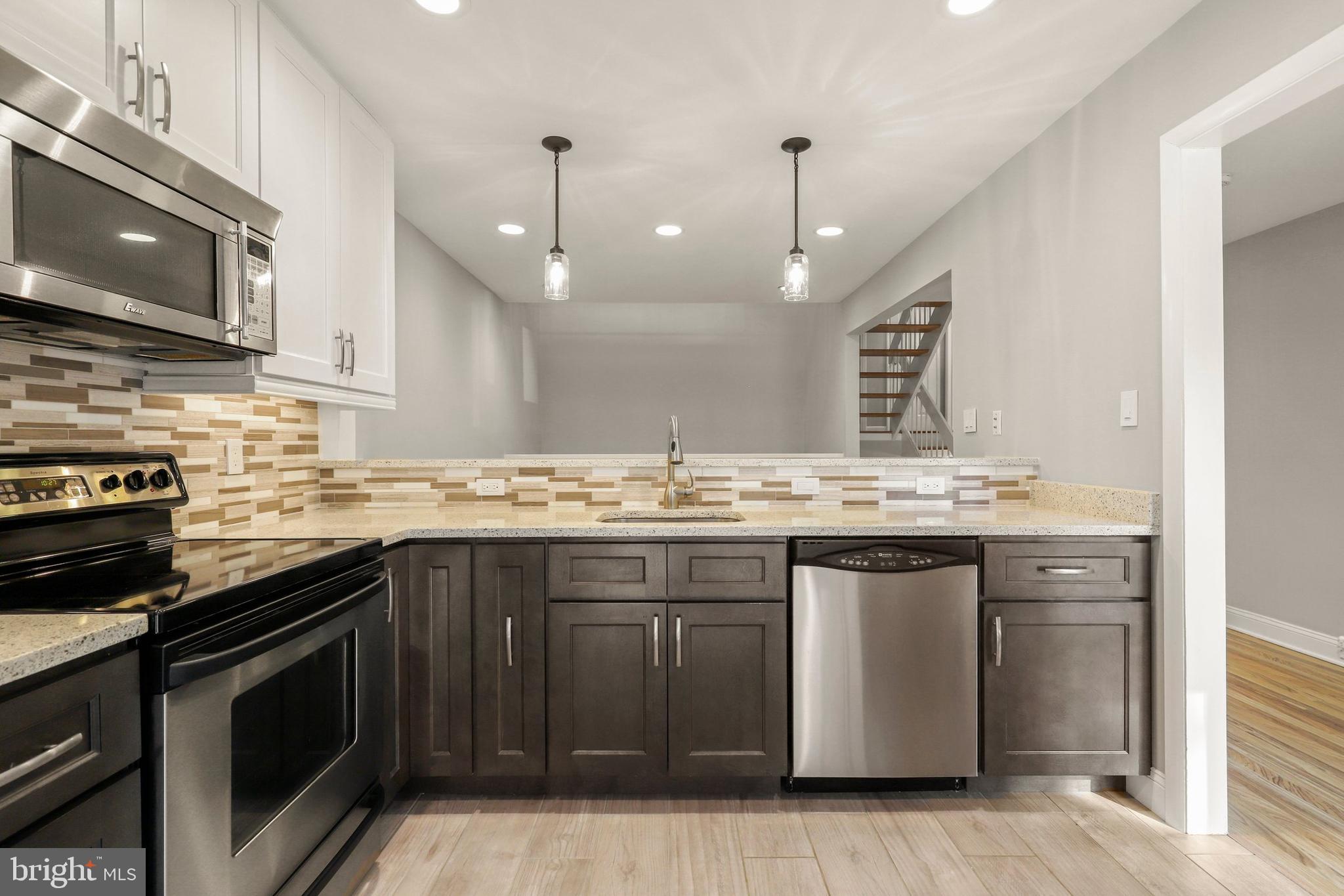 11156 Saffold Way Reston, VA 20190 - Photo 16 of 41