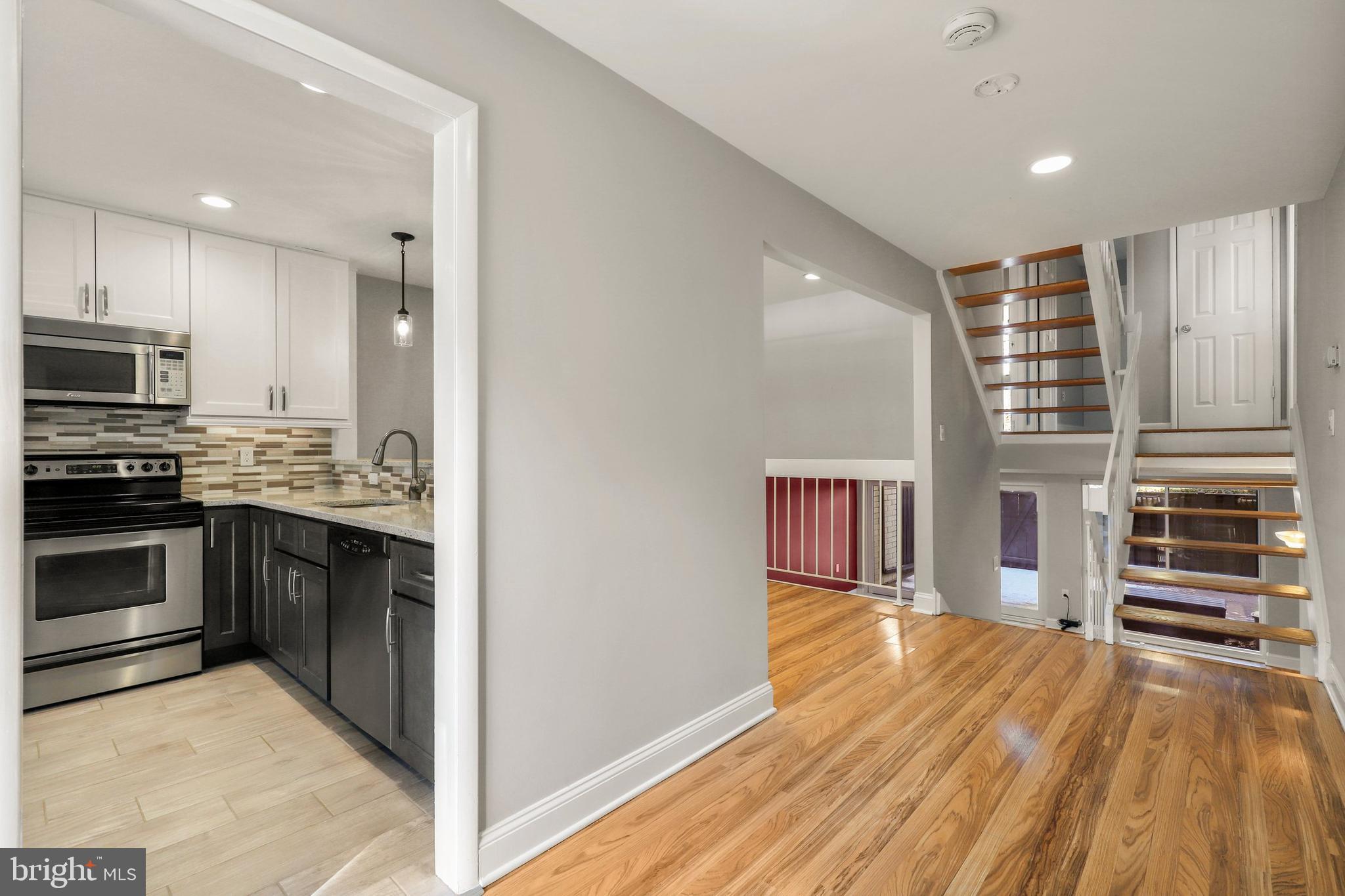 11156 Saffold Way Reston, VA 20190 - Photo 18 of 41