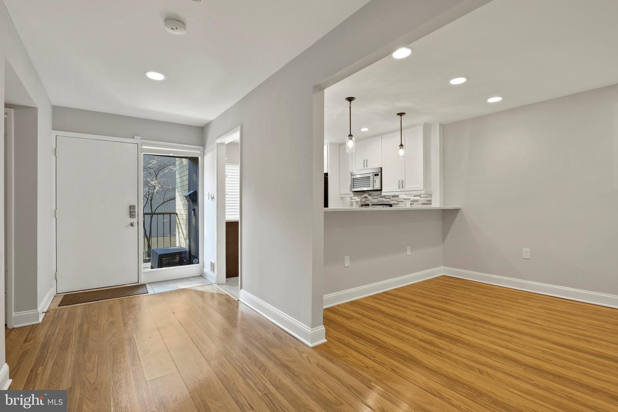 11156 Saffold Way Reston, VA 20190 - Photo 3 of 41