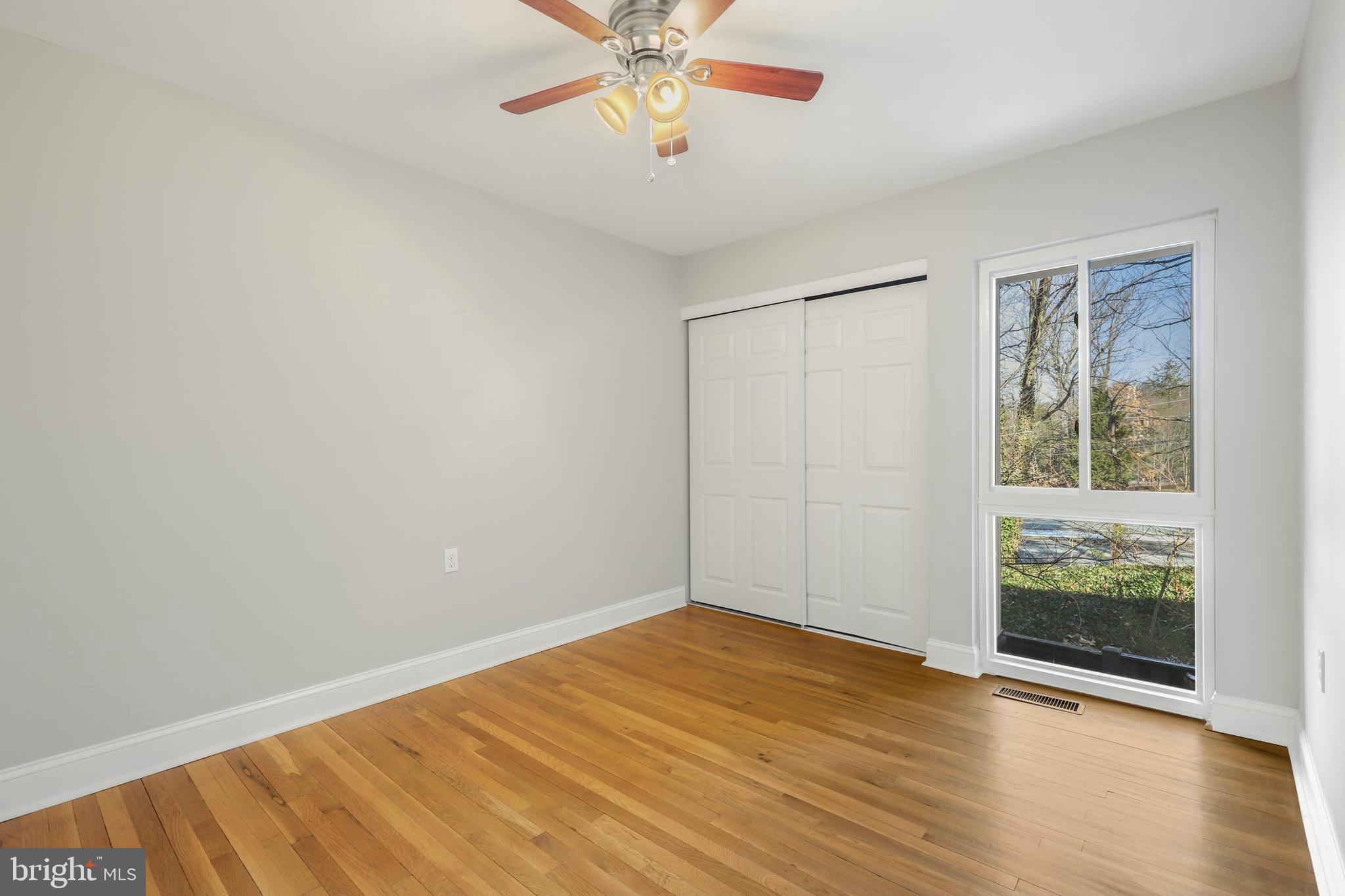 11156 Saffold Way Reston, VA 20190 - Photo 29 of 41