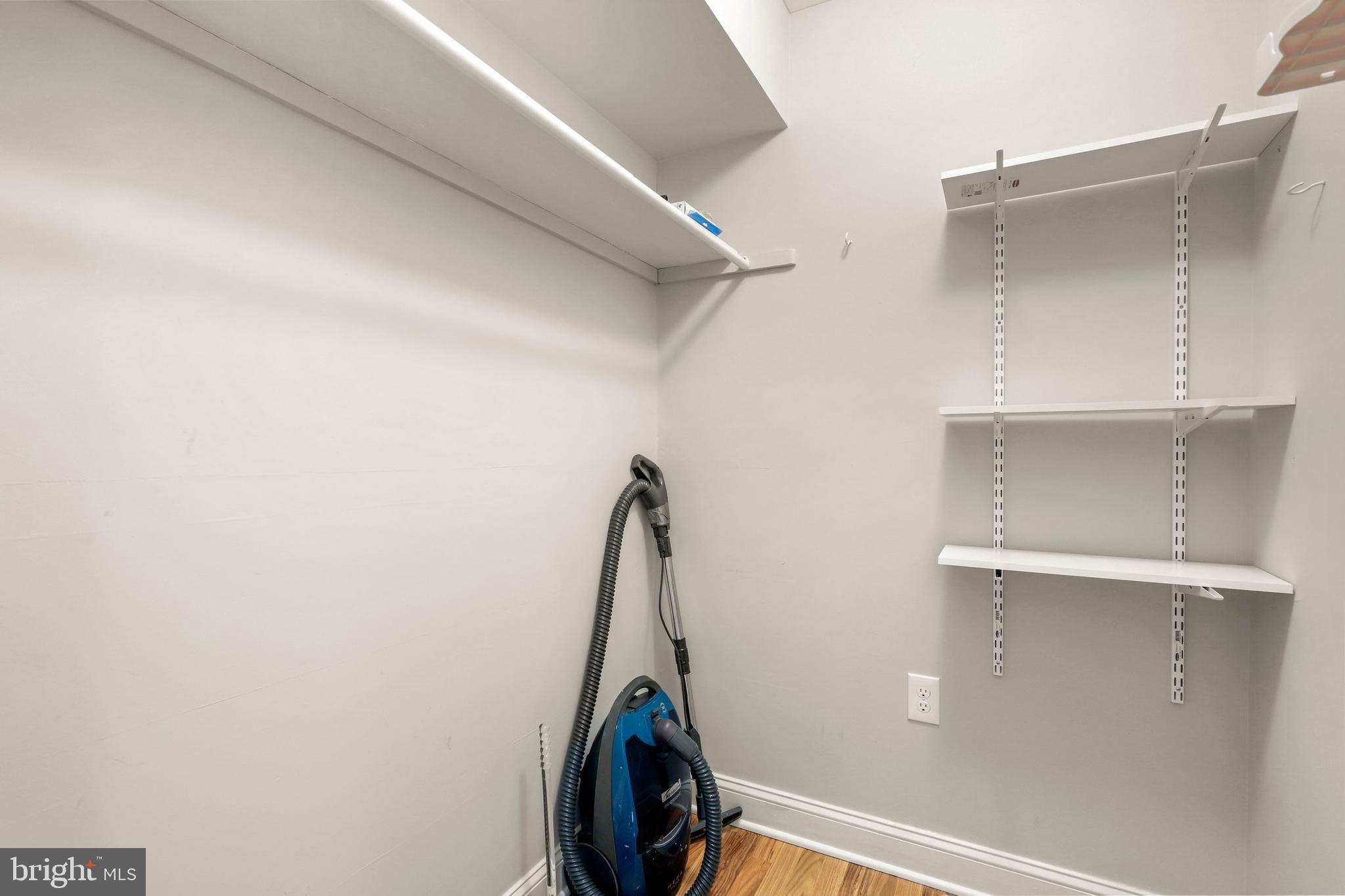 11156 Saffold Way Reston, VA 20190 - Photo 7 of 41