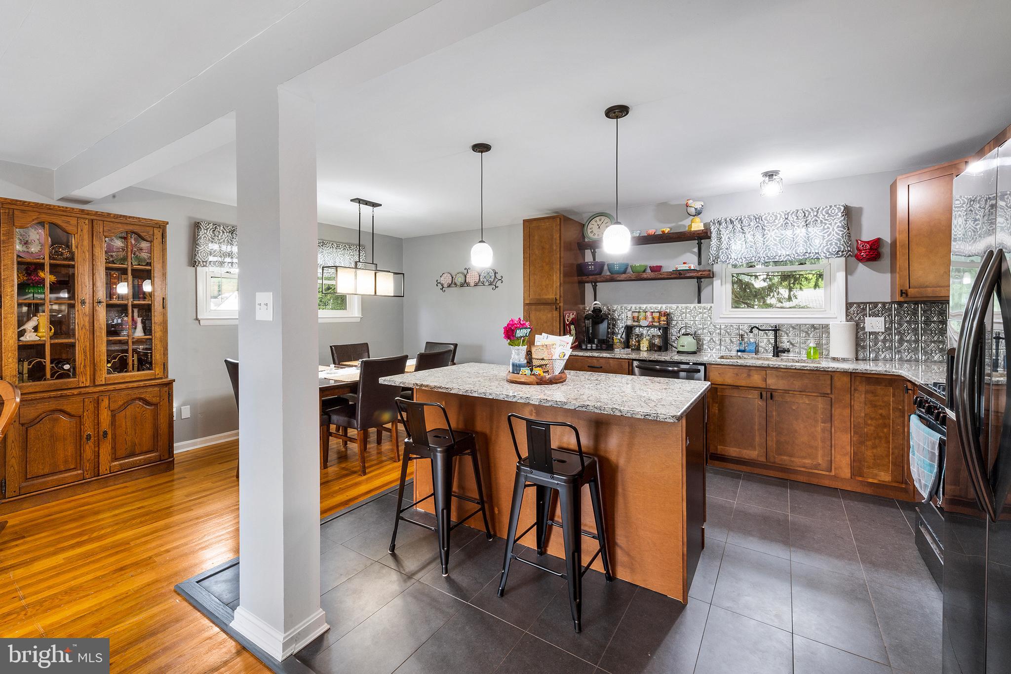 460 Cooper Drive Warminster, PA 18974 - Photo 5 of 23