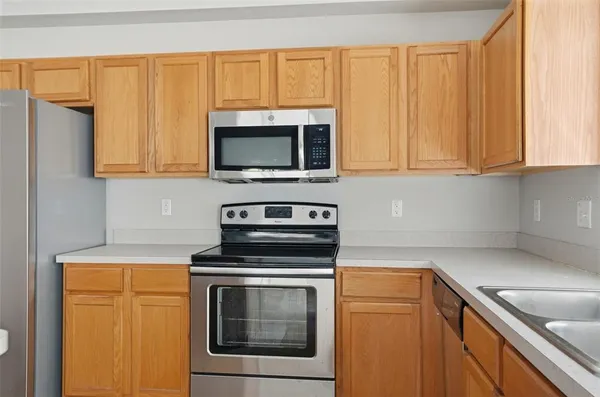 $2,100 | 3816 Beaumont Loop, Spring Hill, FL 34609