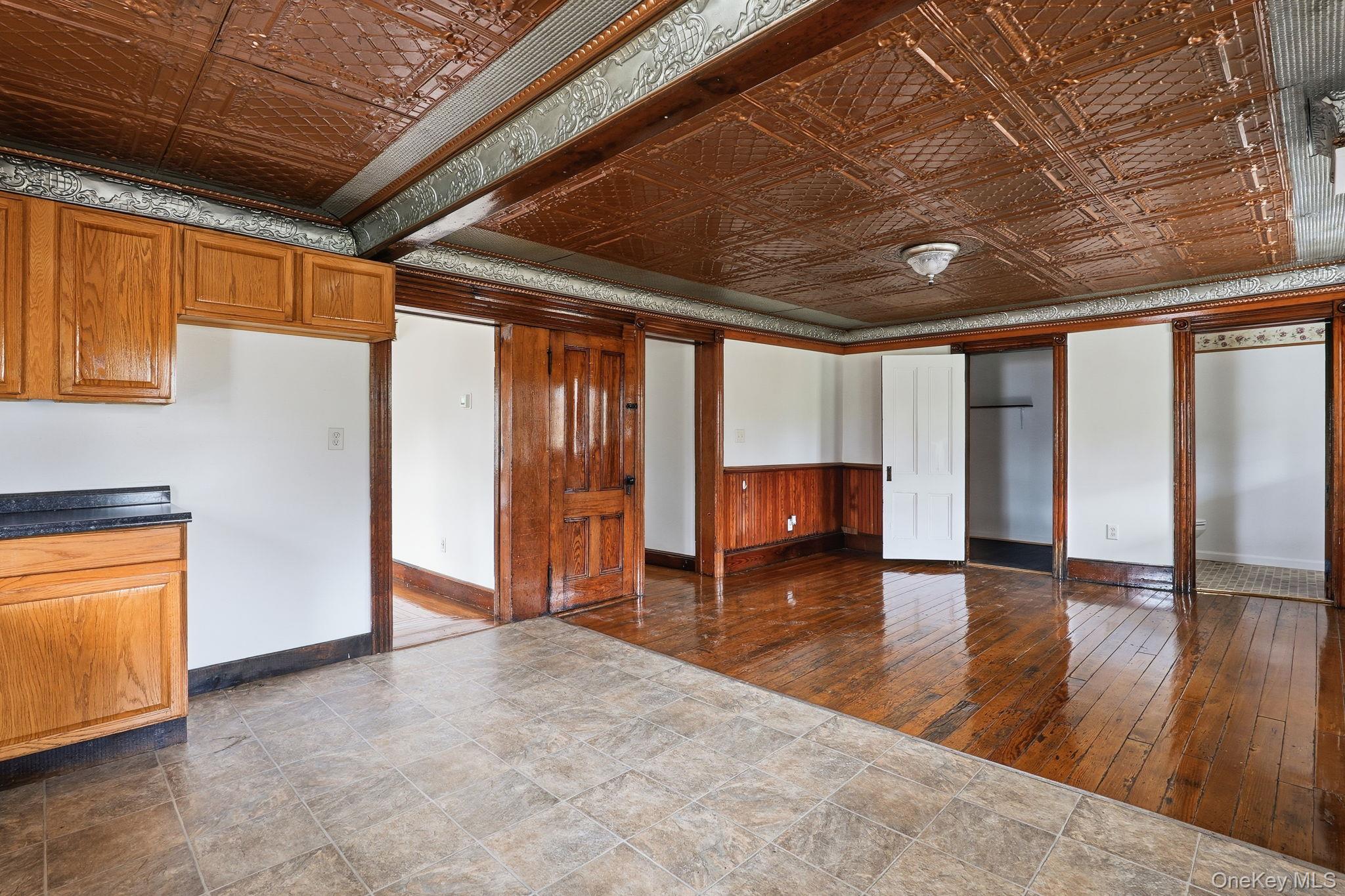 708 Burlingham Road Bloomingburg, NY 12721 - Photo 9 of 25