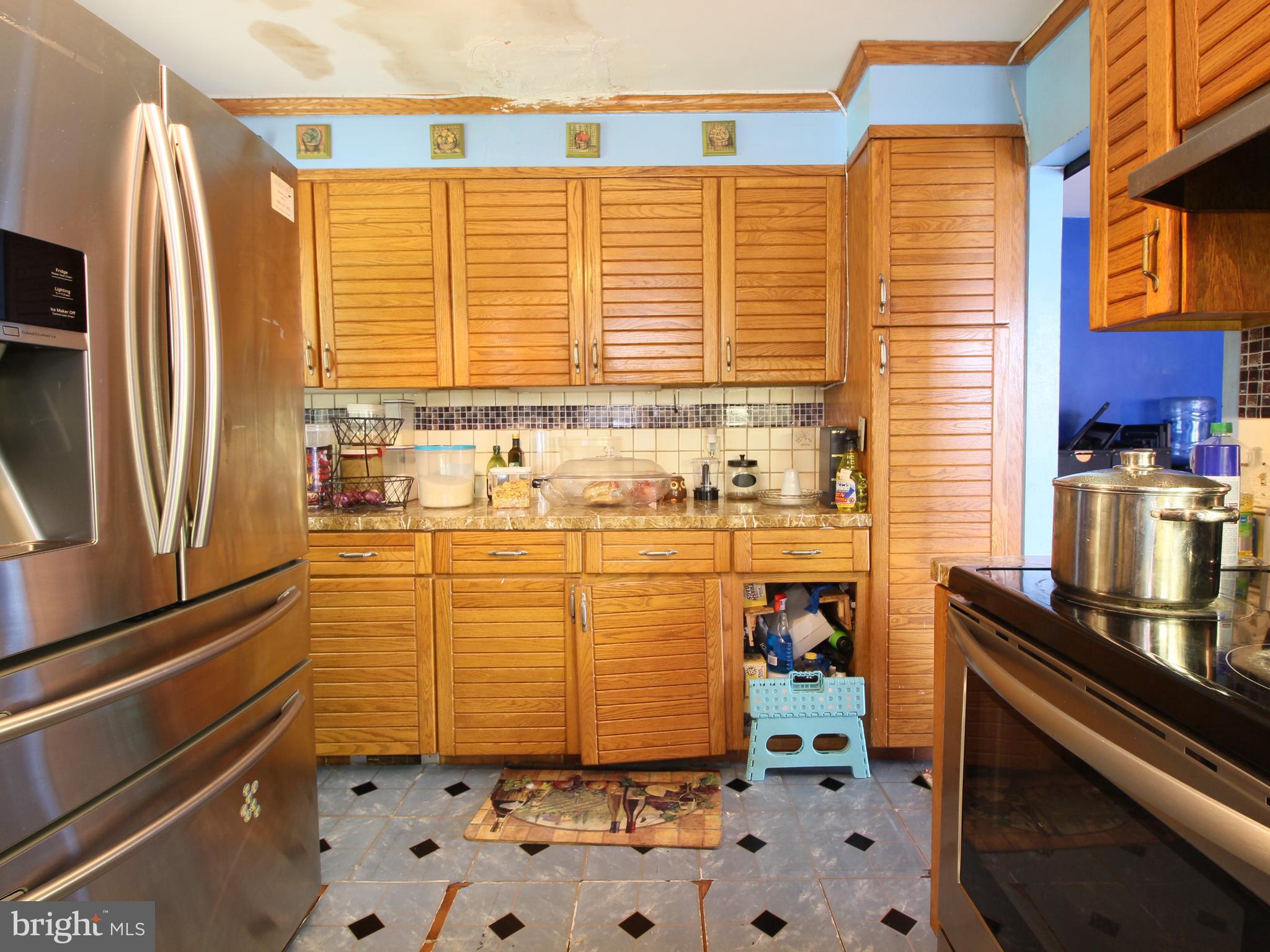 13 Ashbourne Road Darby, PA 19023 - Photo 6 of 24 Gallery Image 6