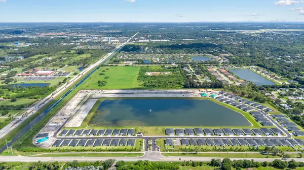 $479,441 | 5637 Hampton Park Circle, Vero Beach, FL 32966