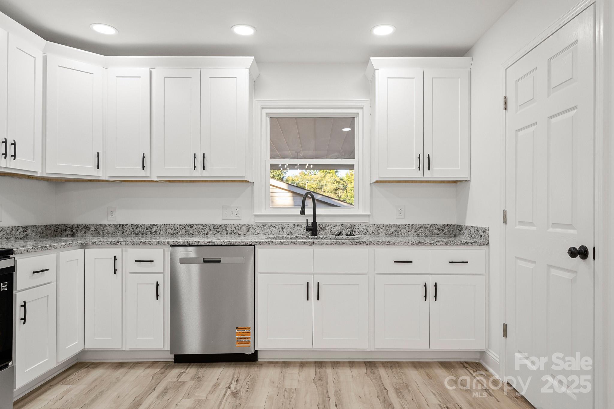 4416 Tillman Road Charlotte, NC 28208 - Photo 11 of 40 Gallery Image 11