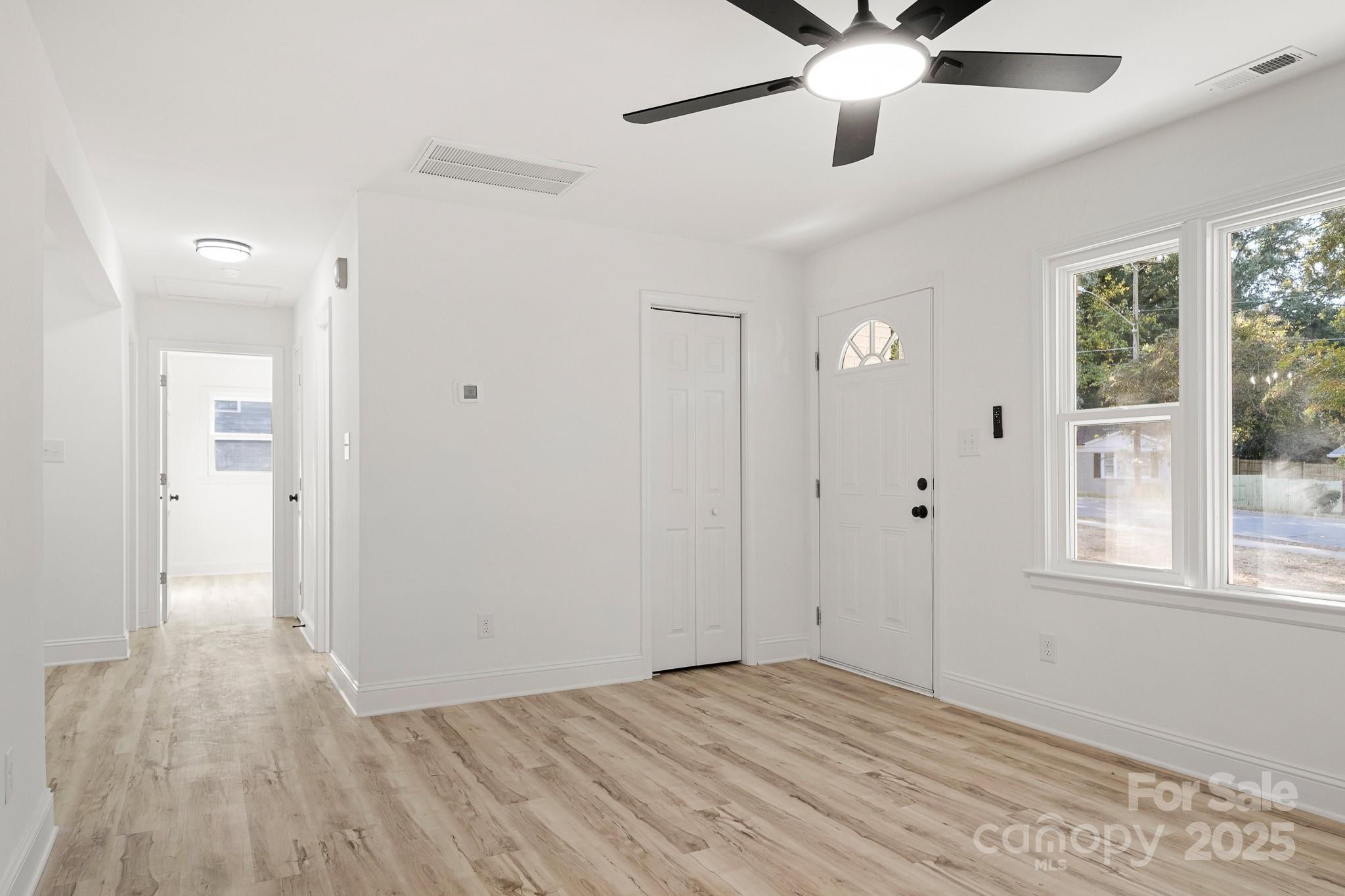 4416 Tillman Road Charlotte, NC 28208 - Photo 4 of 40 Gallery Image 4
