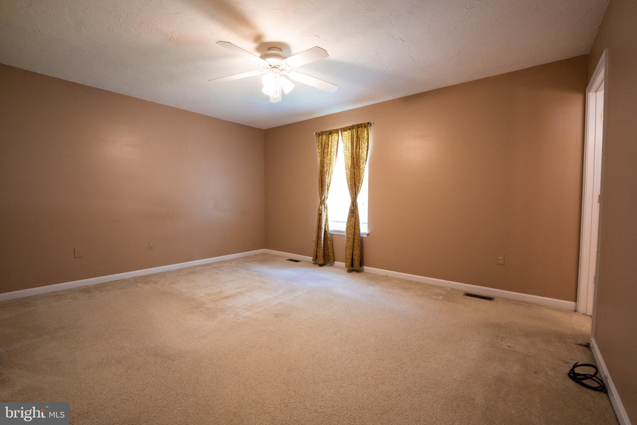 188 Marion Road Westminster, MD 21157 - Photo 26 of 58 Primary bedroom