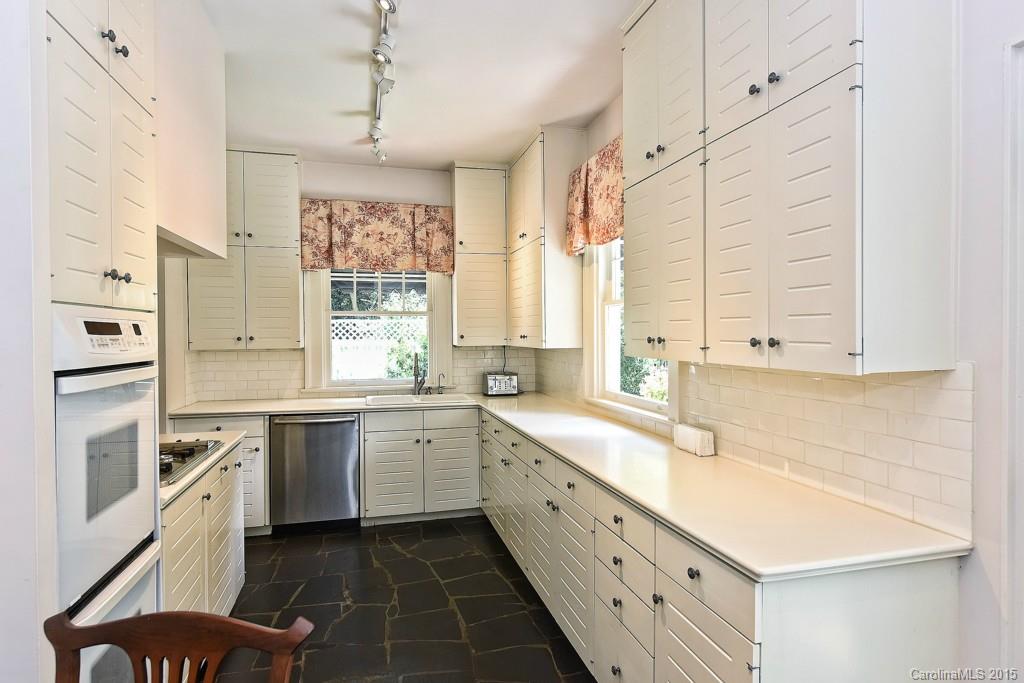 719 Bromley Road Charlotte, NC 28207 - Photo 8 of 24 Gallery Image 8