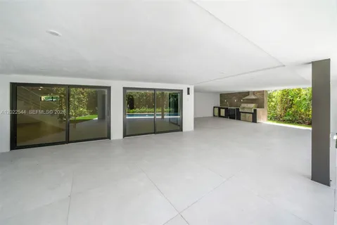 $8,950,000 | 900 Northeast 75th Street, Miami, FL 33138