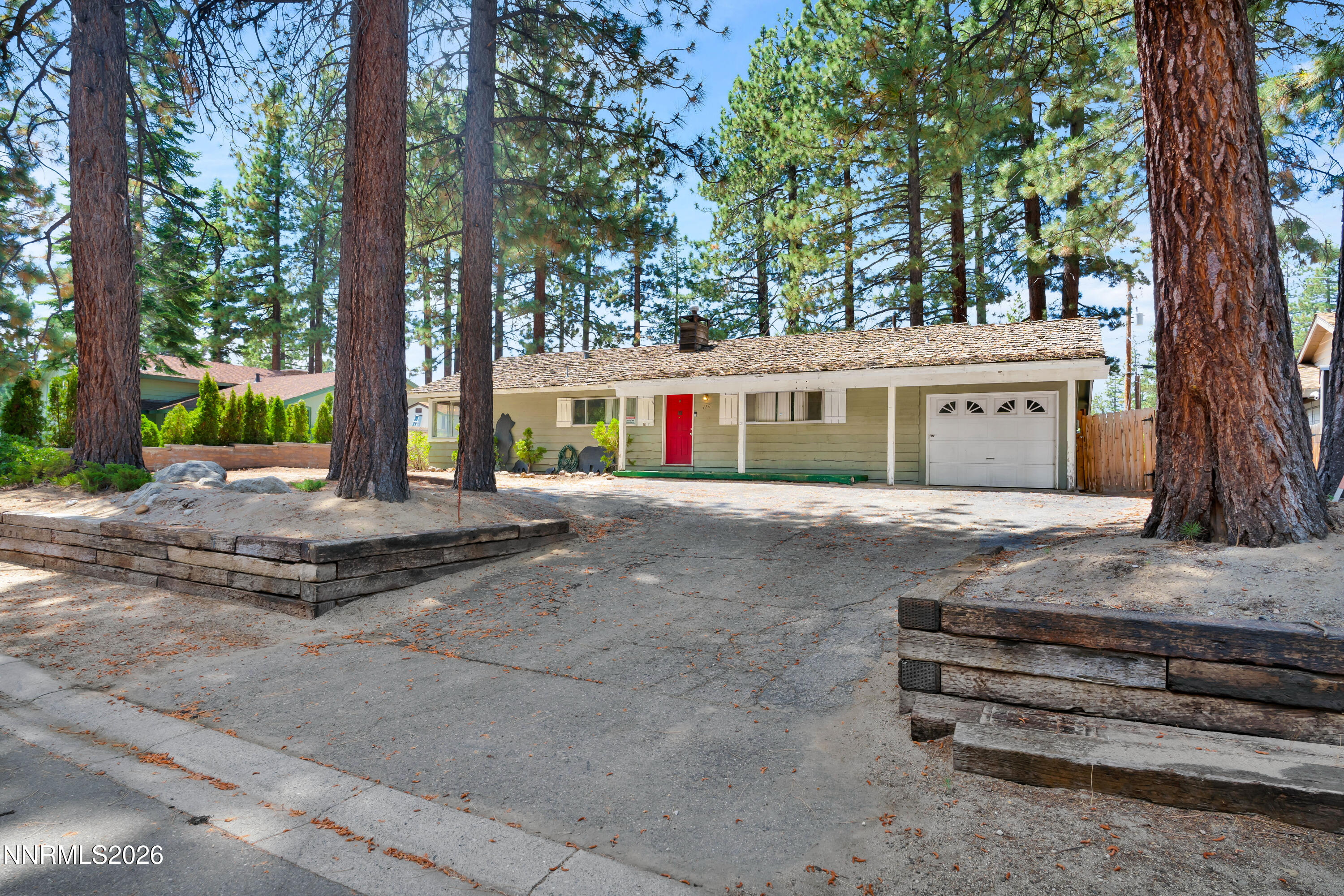 170 Pine Ridge Drive Stateline, NV 89449 - Photo 4 of 43 _-6