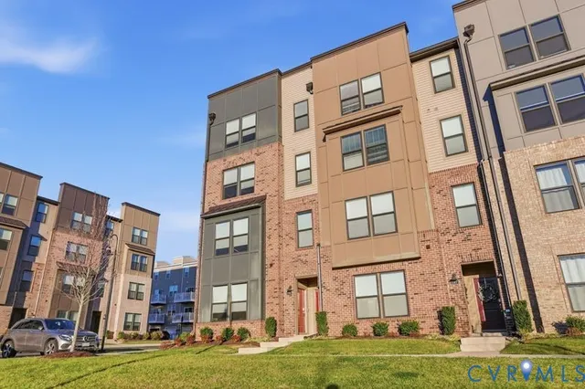 a front view of a building