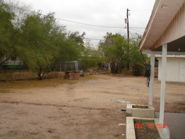 1611 East Pecan Road Phoenix, AZ 85040 - Photo 4 of 7 Large lot