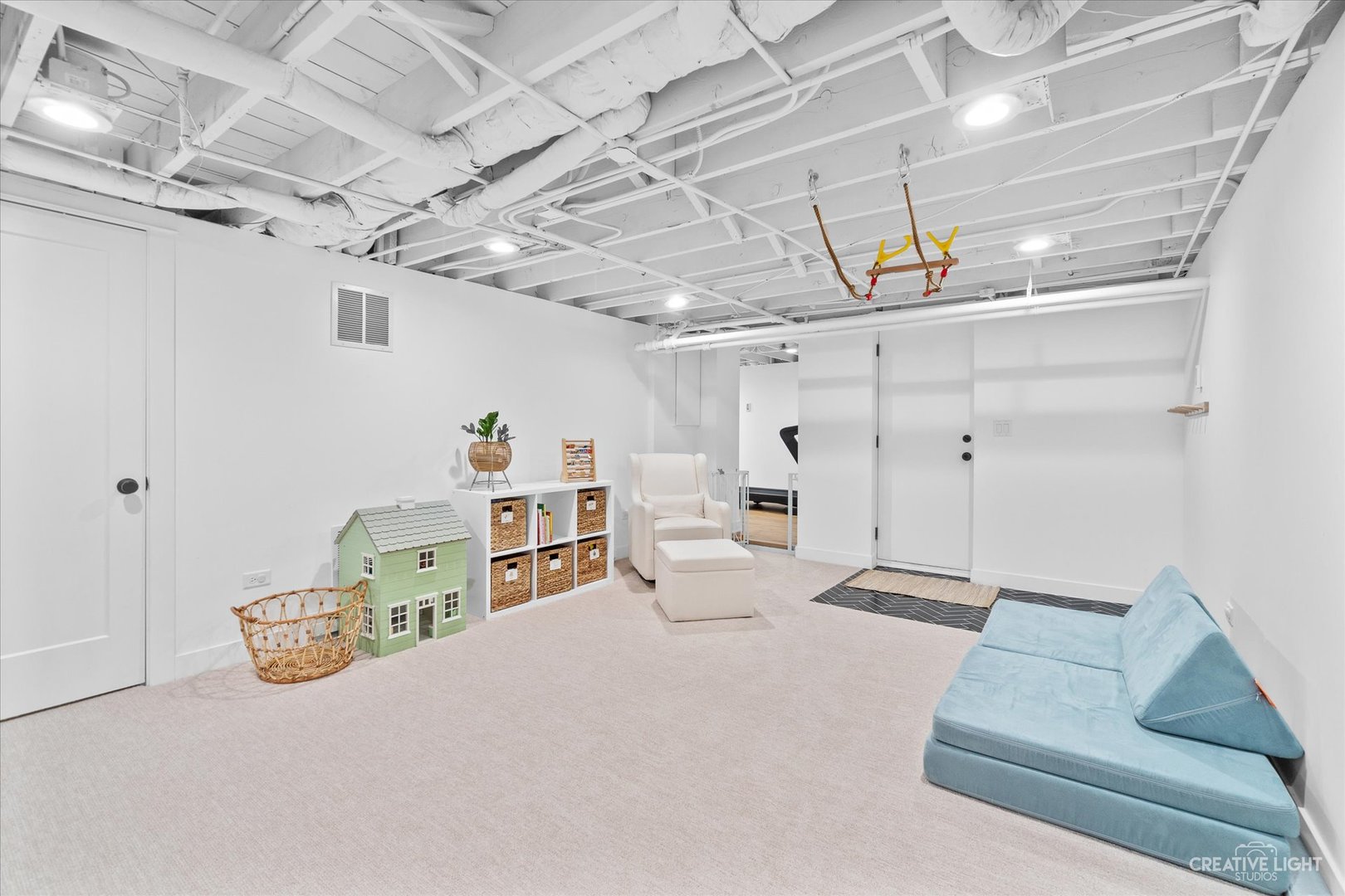 167 Crest Road Glen Ellyn, IL 60137 - Photo 28 of 43 Gallery Image 28