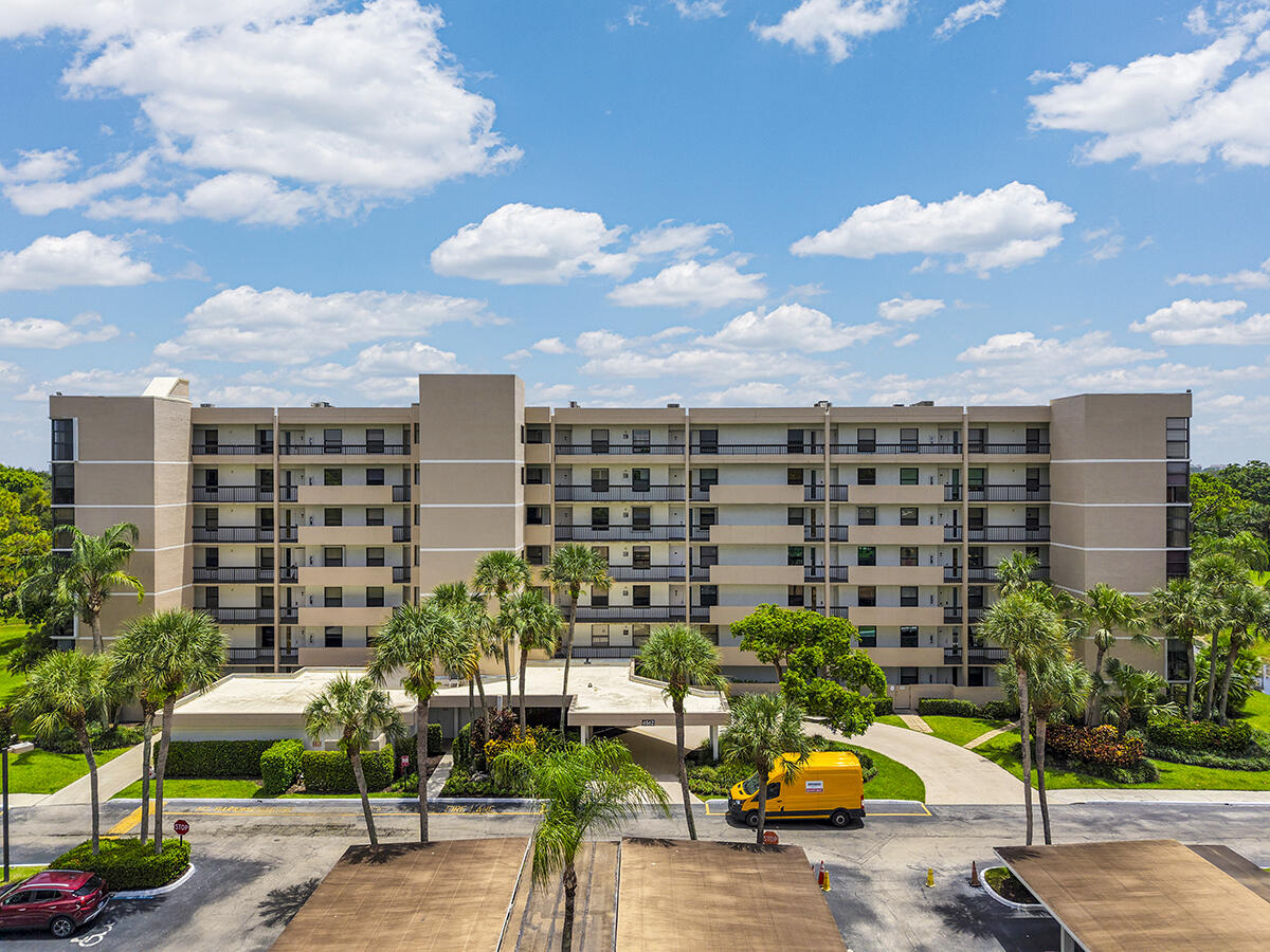 6562 Boca Del Mar Drive, Unit 425 Boca Raton, FL 33433 - Photo 17 of 26 DJI_20260709141959_0509_D