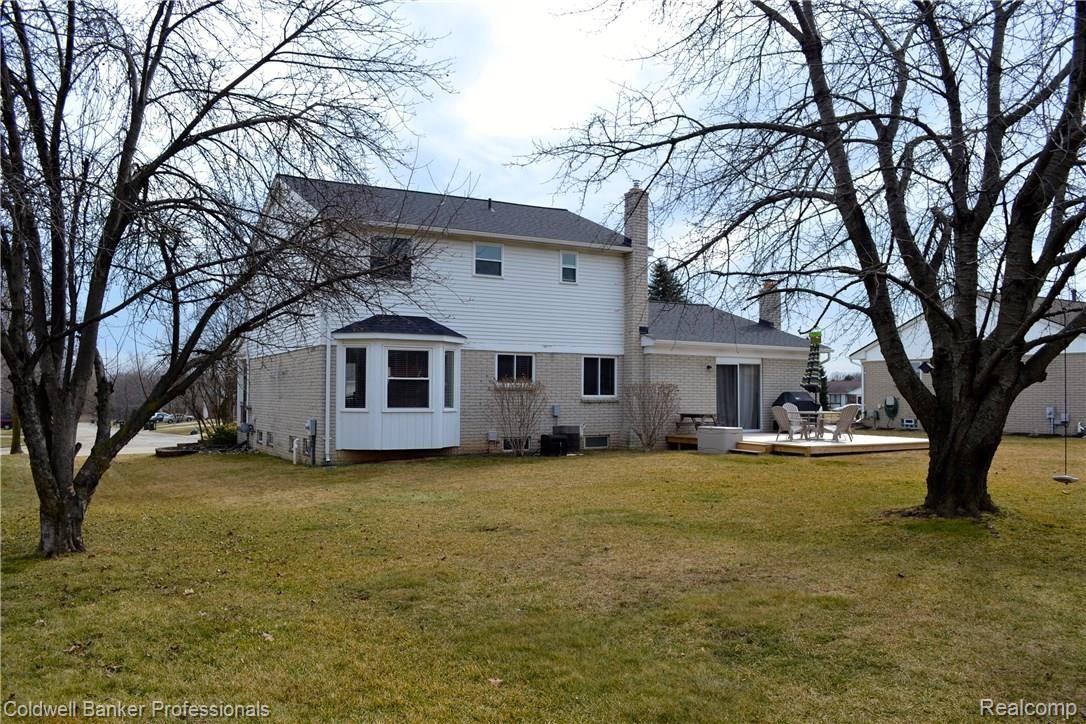 2156 Elkhorn Drive Rochester, MI 48307 - Photo 25 of 25 DSC_3961.JPG