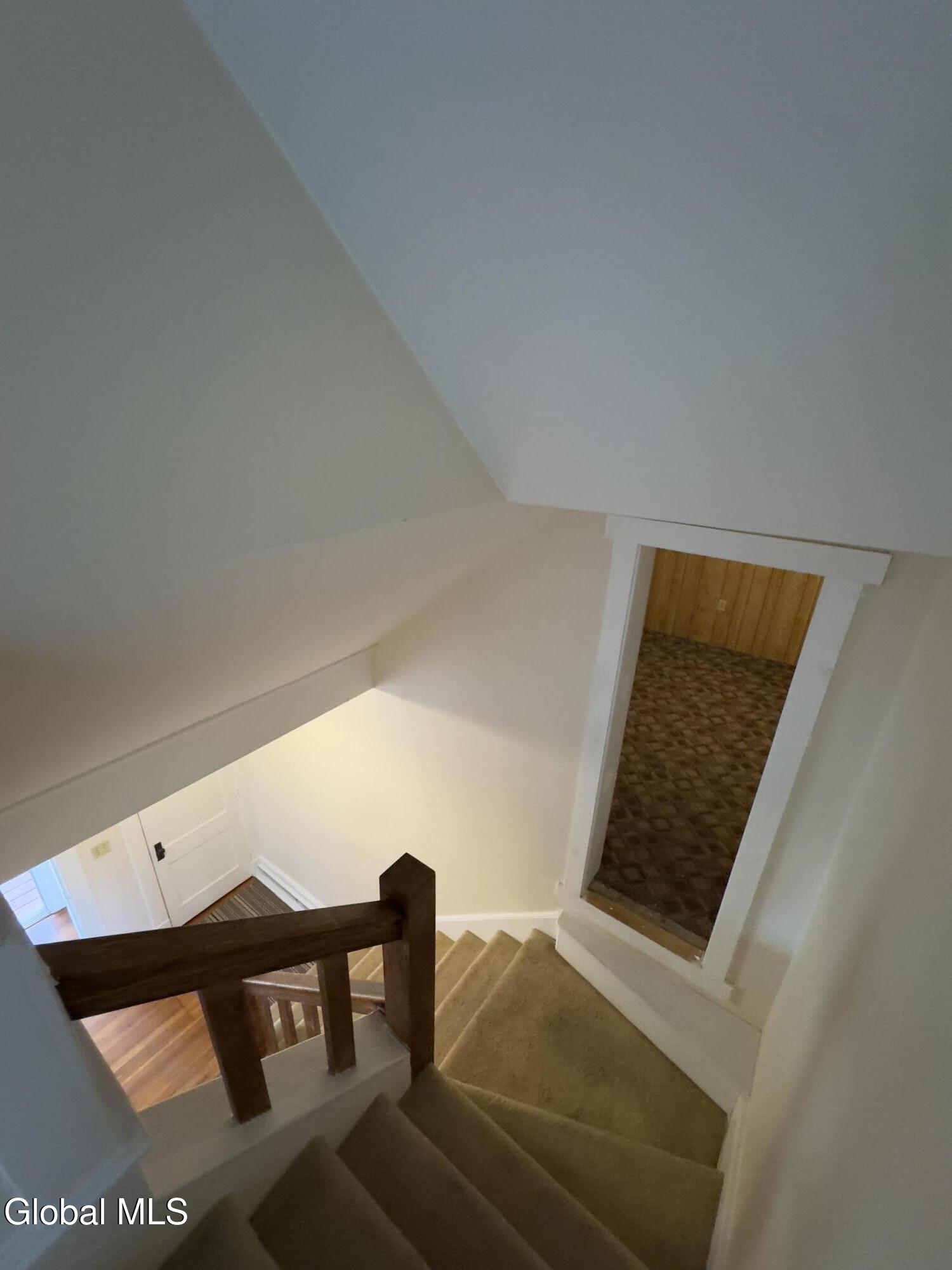 44 Apple Meadow Road Greenport, NY 12534 - Photo 21 of 37 Stair case