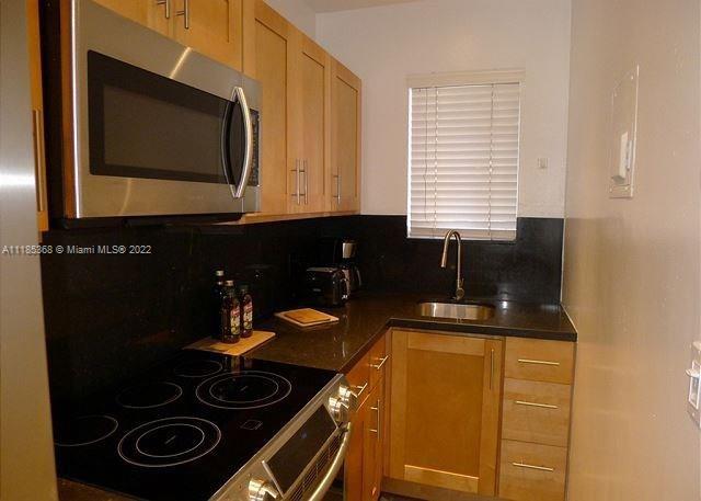 3400 North Surf Road, Unit 4 Hollywood, FL 33019 - Photo 4 of 7