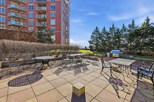 $345,000 | 333 West Mifflin Street, Unit 2130, Madison, WI 53703