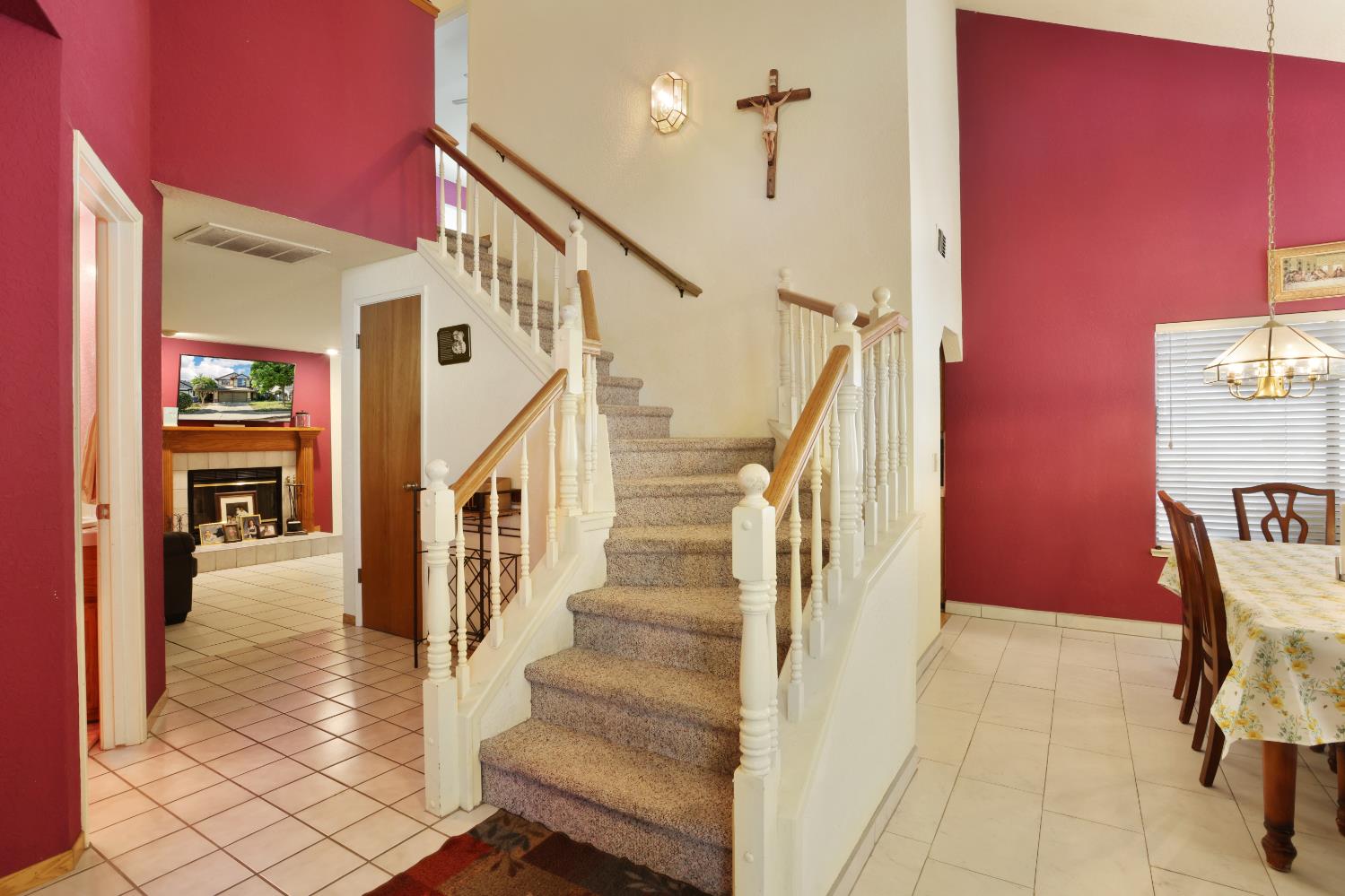 2008 Sheldon Drive Modesto, CA 95350 - Photo 5 of 39 a view of entryway and hall with dining room