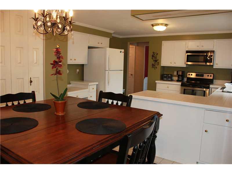 144 Ridgeview Drive Beaver, PA 15009 - Photo 12 of 25 Kitchen.