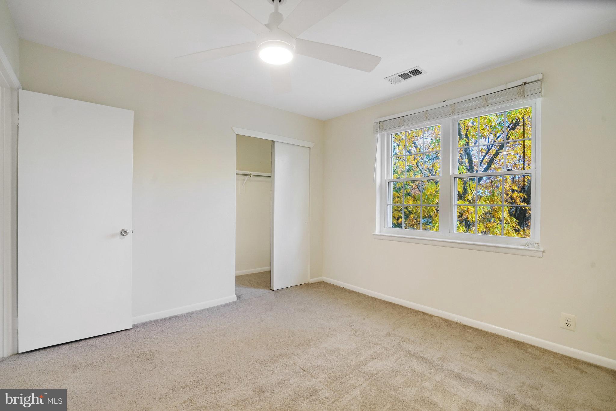4614 28th Road South, Unit B Arlington, VA 22206 - Photo 16 of 27 an empty room with windows