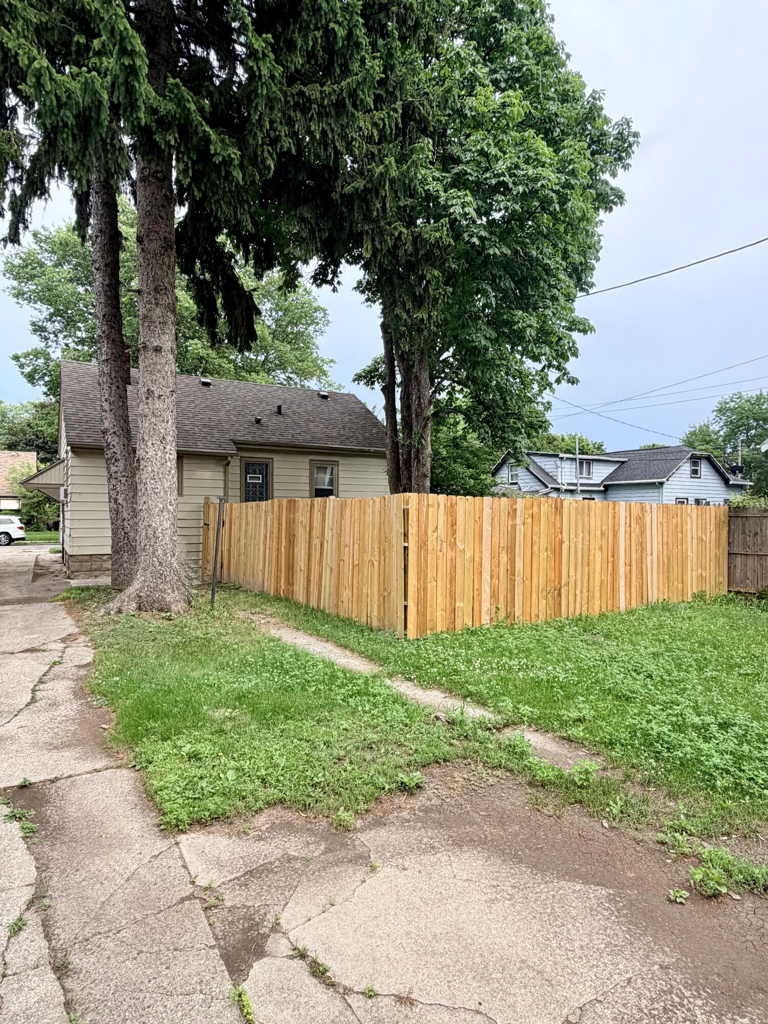 5015 North 49th Street Milwaukee, WI 53218 - Photo 22 of 24 IMG_4442