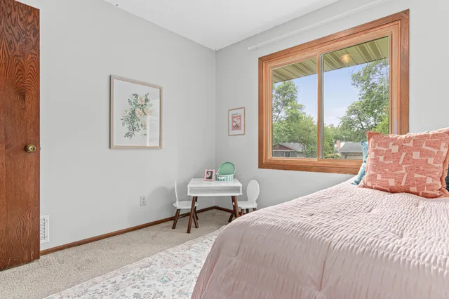 $385,000 | 2400 East 125th Street, Burnsville, MN 55337