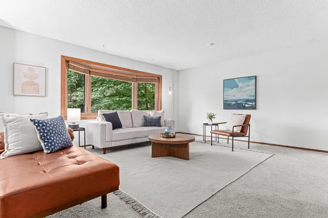 $385,000 | 2400 East 125th Street, Burnsville, MN 55337