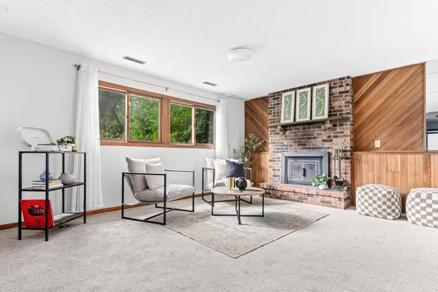 $385,000 | 2400 East 125th Street, Burnsville, MN 55337