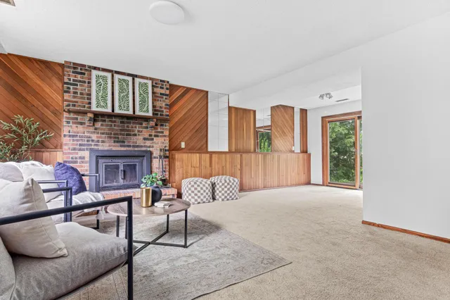 $385,000 | 2400 East 125th Street, Burnsville, MN 55337