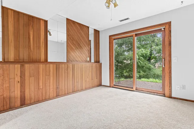 $385,000 | 2400 East 125th Street, Burnsville, MN 55337