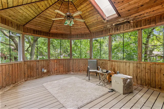 $385,000 | 2400 East 125th Street, Burnsville, MN 55337