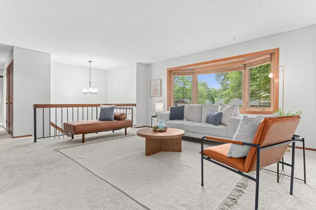 $385,000 | 2400 East 125th Street, Burnsville, MN 55337