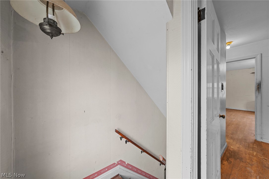 19264 North Sagamore Road Cleveland, OH 44126 - Photo 25 of 47