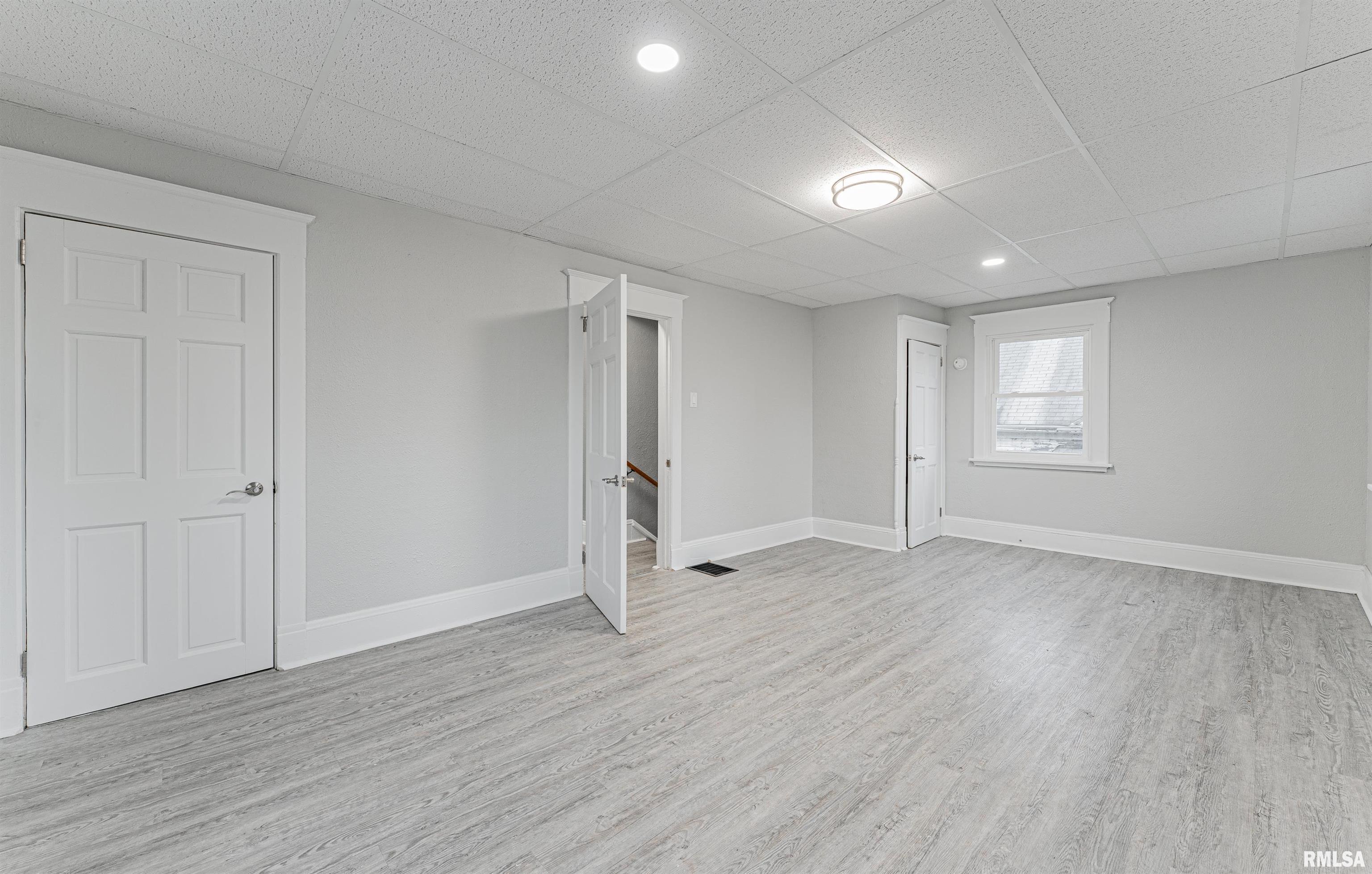 455 8th Street Lincoln, IL 62656 - Photo 17 of 33