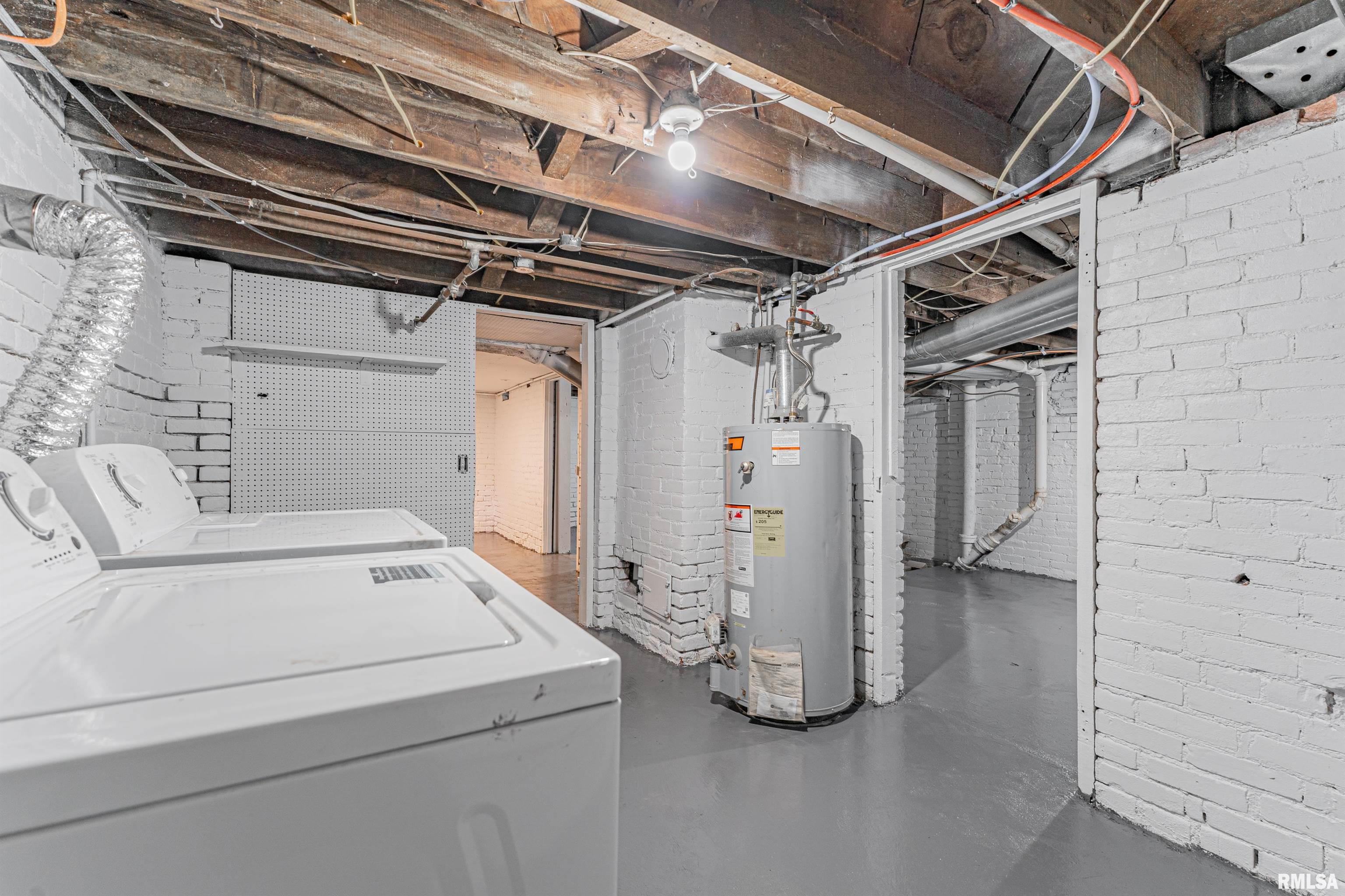 455 8th Street Lincoln, IL 62656 - Photo 26 of 33