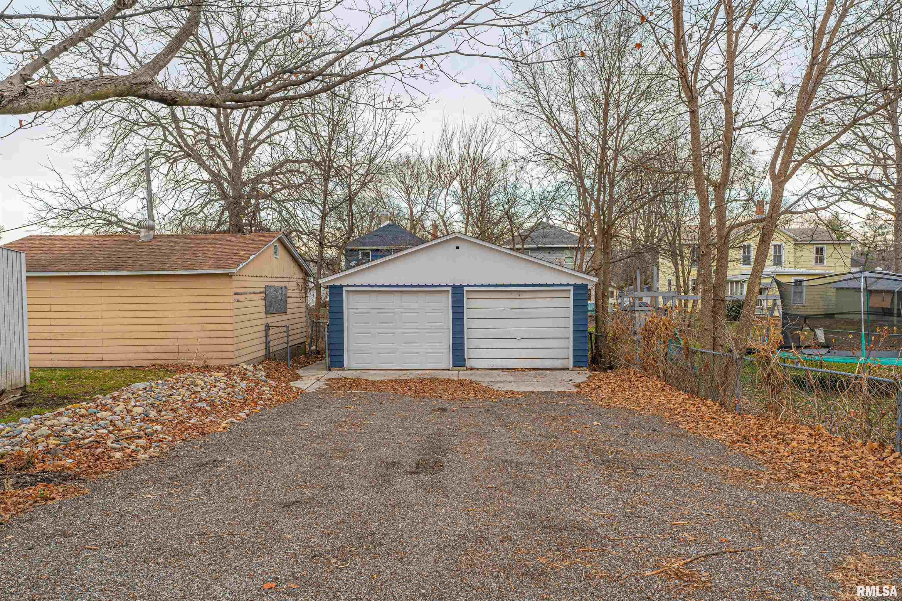 455 8th Street Lincoln, IL 62656 - Photo 32 of 33